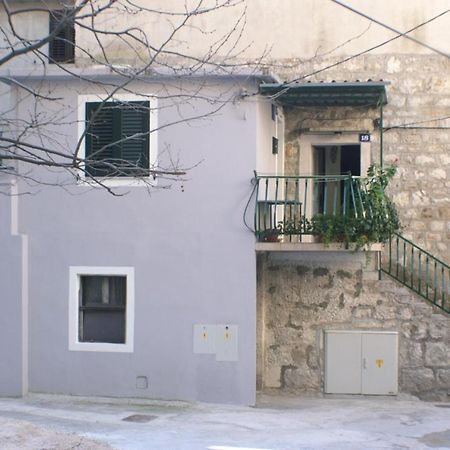 Apartments With A Parking Space Omis - 4327 外观 照片